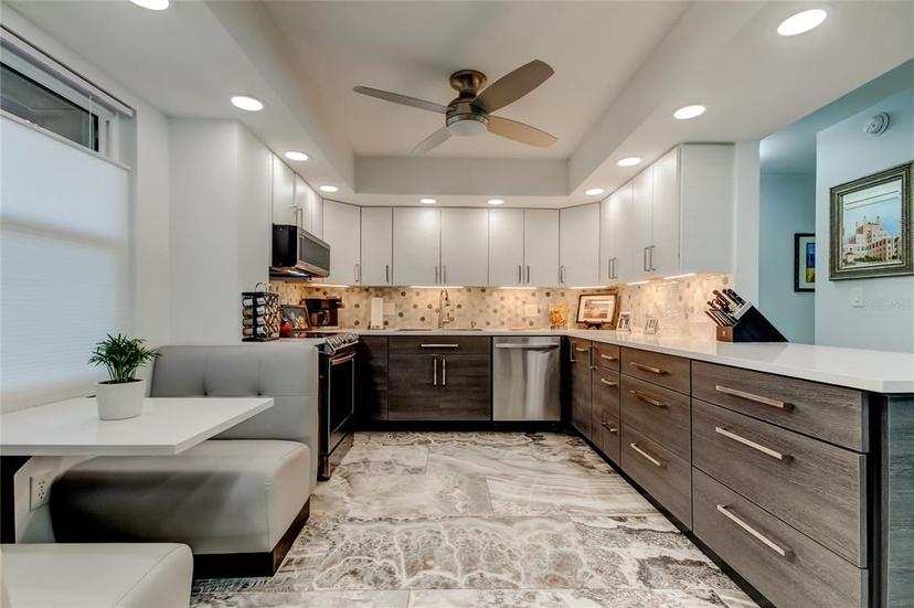 Picture of 5200 Brittany Drive S Unit 204, St Petersburg FL 33715