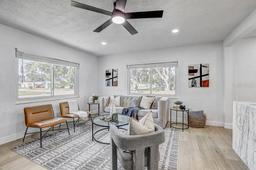 Picture of 1807 49Th Avenue W, Bradenton, FL 34207