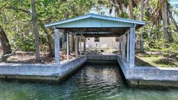 Picture of 5033 Oxford Drive, Sarasota, FL 34242