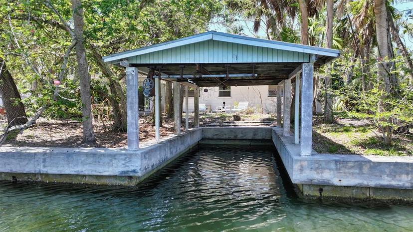 Picture of 5033 Oxford Drive, Sarasota FL 34242