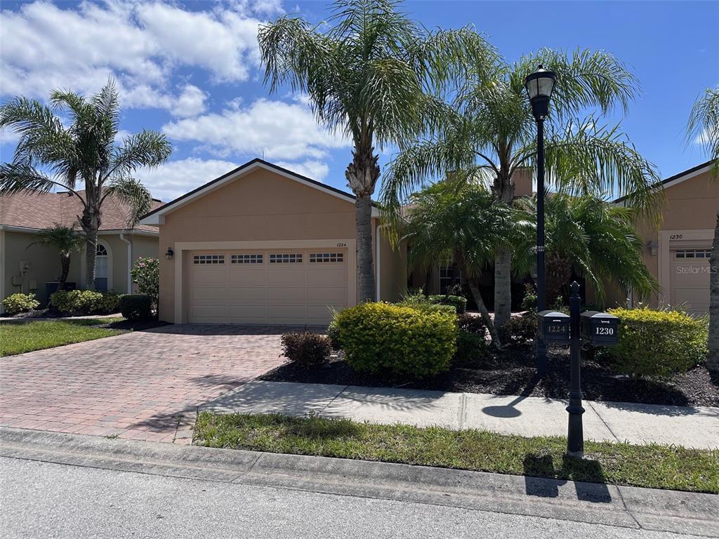 Picture of 1224 Vienna Square Drive, Winter Haven, FL 33884