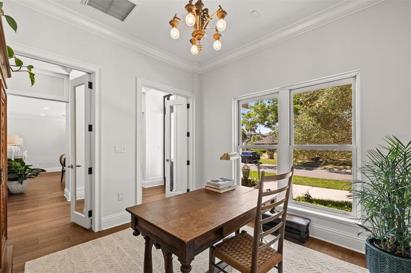 Picture of 2512 S Dundee Street, Tampa FL 33629