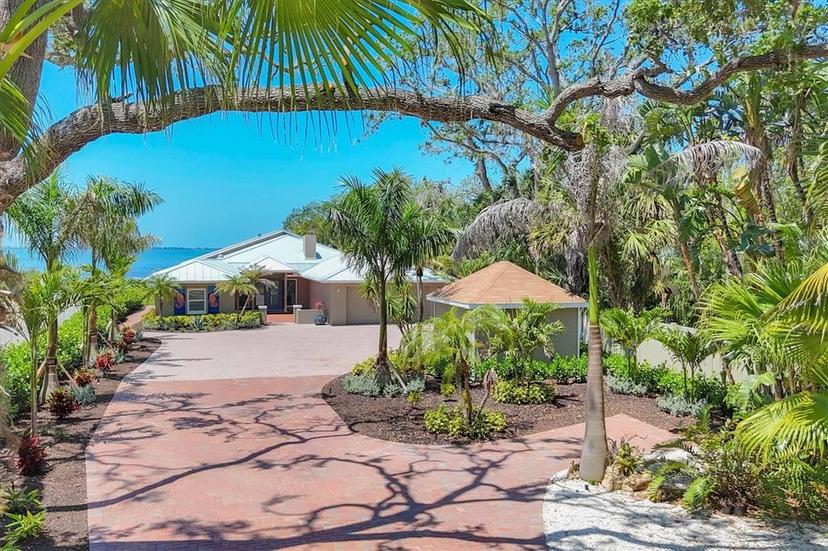 Picture of 3931 Bay Shore Road, Sarasota FL 34234