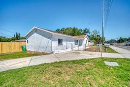 Picture of 7824 Starkey Road, Seminole, FL 33777