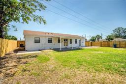 Picture of 7824 Starkey Road, Seminole, FL 33777