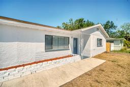 Picture of 7824 Starkey Road, Seminole, FL 33777
