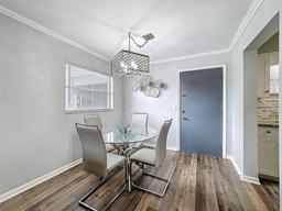 Picture of 5509 Fountain Lake Circle Unit C209, Bradenton, FL 34207