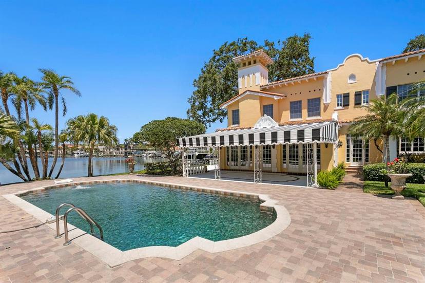 Picture of 321 Brightwaters Boulevard Ne, St Petersburg FL 33704
