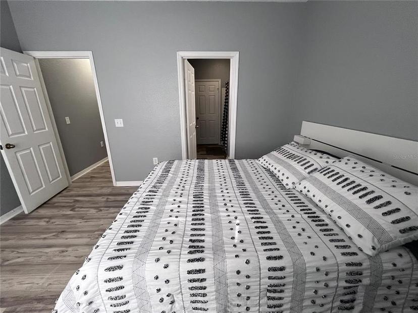 Picture of 18001 Richmond Place Drive Unit 126, Tampa FL 33647