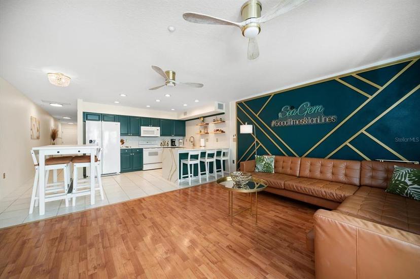 Picture of 1500 Gulf Boulevard Unit 103B, Indian Rocks Beach FL 33785