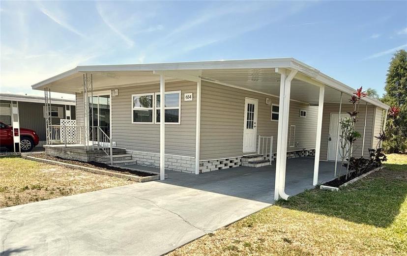 Picture of 654 Mount Madison Avenue Ne Unit 663, St Petersburg FL 33702