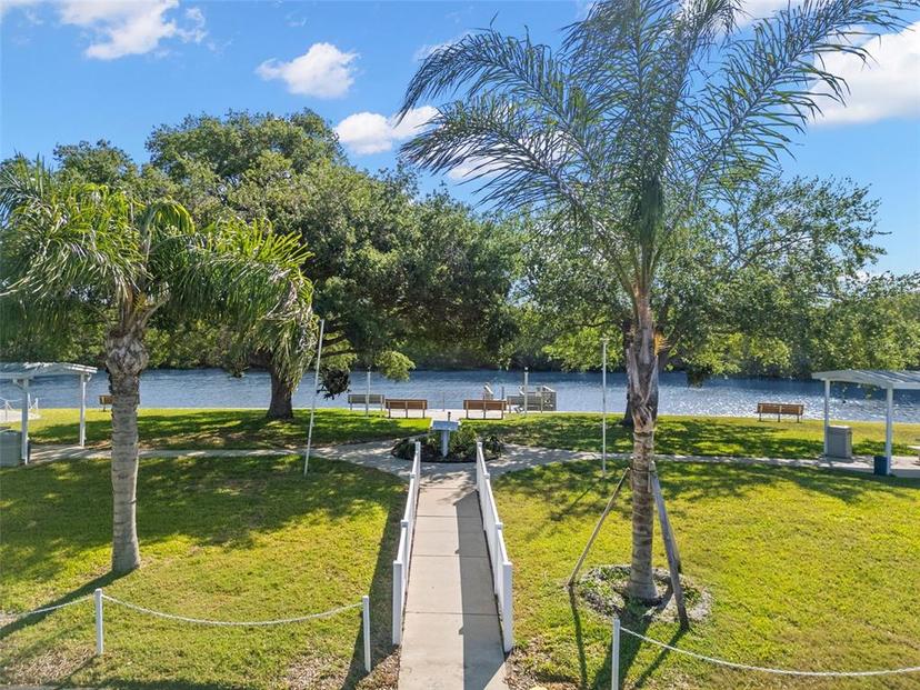 Picture of 654 Mount Madison Avenue Ne Unit 663, St Petersburg FL 33702