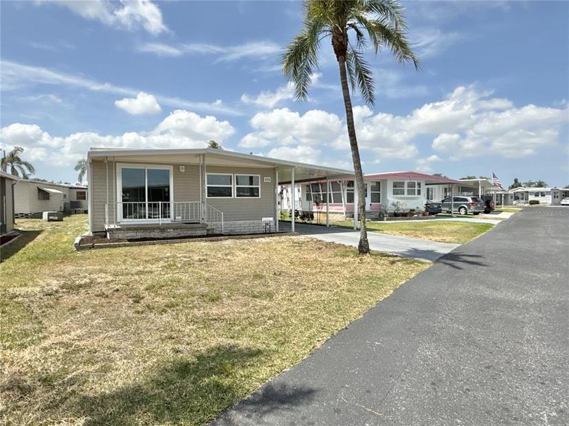Picture of 654 Mount Madison Avenue Ne Unit 663, St Petersburg FL 33702