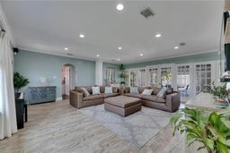 Picture of 5401 3Rd Avenue N, St Petersburg, FL 33710