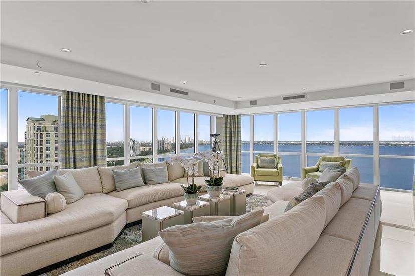 Picture of 3301 Bayshore Boulevard Unit 2401E, Tampa FL 33629