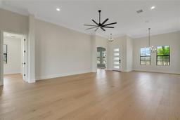 Picture of 5374 Clubhouse Hills Ln, Lakeland, FL 33812