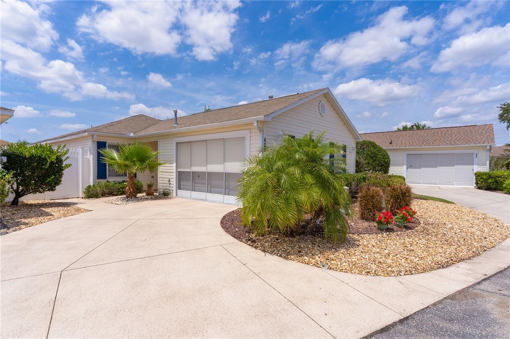 Picture of 424 Valverda Drive, The Villages, FL 32162