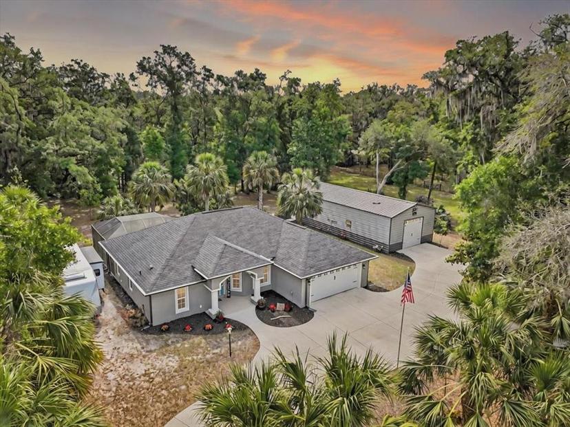 Picture of 220 Fairground Avenue, Bronson FL 32621