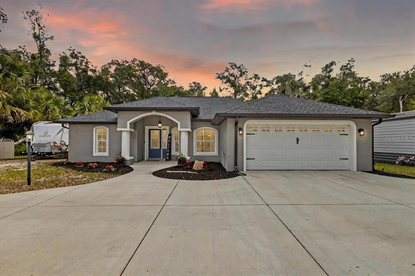 Picture of 220 Fairground Avenue, Bronson FL 32621