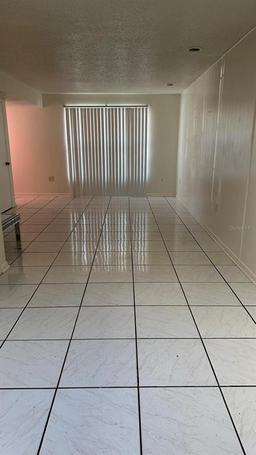 Picture of 2727 W Oak Ridge Road Unit 4, Orlando, FL 32809