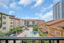 Picture of 200 4Th Avenue S Unit 303, St Petersburg, FL 33701