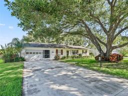 Picture of 2401 Greenlaw Court, Leesburg, FL 34788