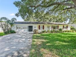Picture of 2401 Greenlaw Court, Leesburg, FL 34788