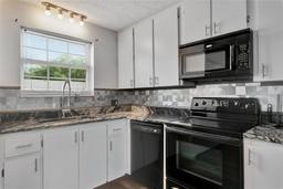 Picture of 4216 Lake Underhill Road Unit 6A2-8, Orlando, FL 32803
