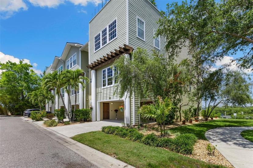 Picture of 107 Athenian Way, Tarpon Springs FL 34689