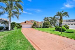 Picture of 4720 Summerbridge Circle, Leesburg, FL 34748