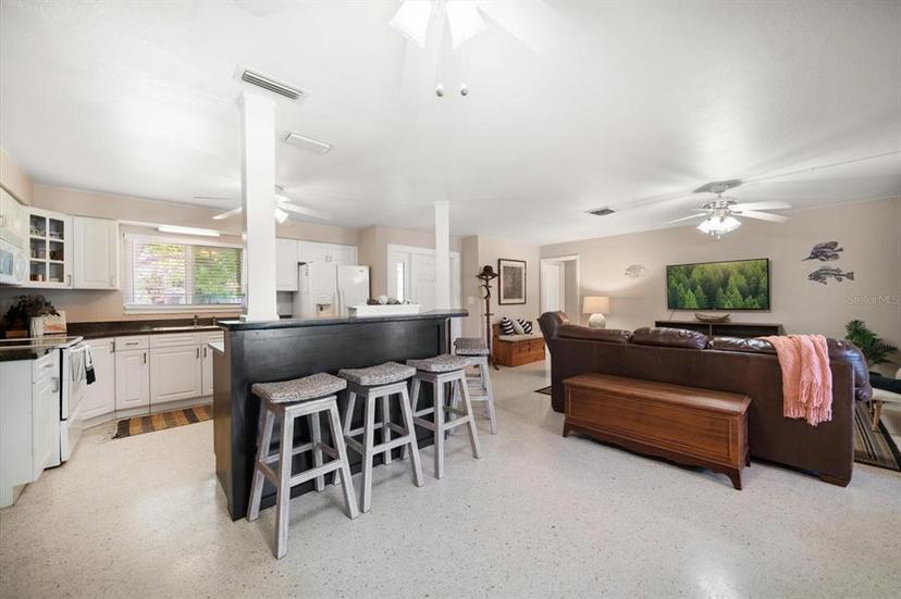 Picture of 2731 Sunny Breeze Avenue, Largo FL 33770