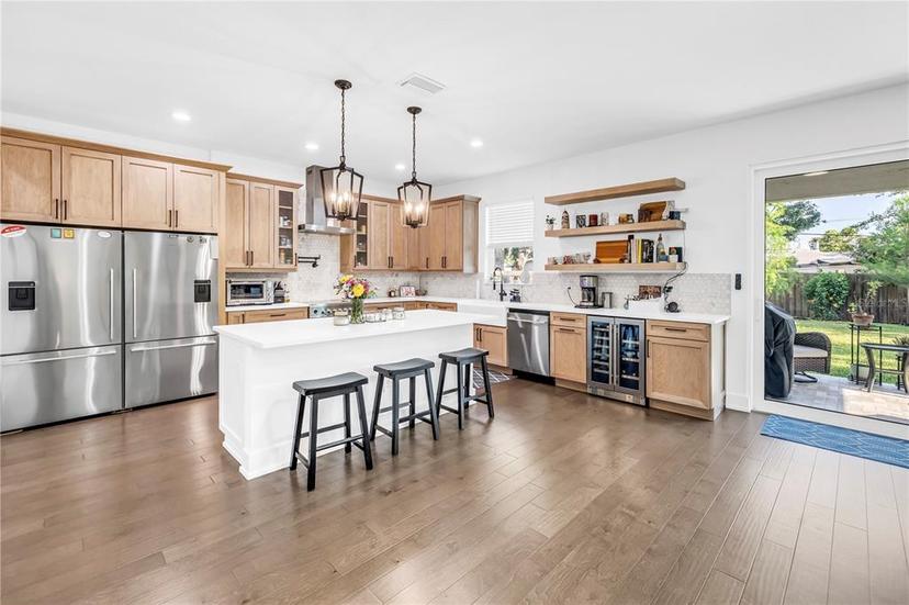 Picture of 3409 W Cherokee Avenue, Tampa FL 33611
