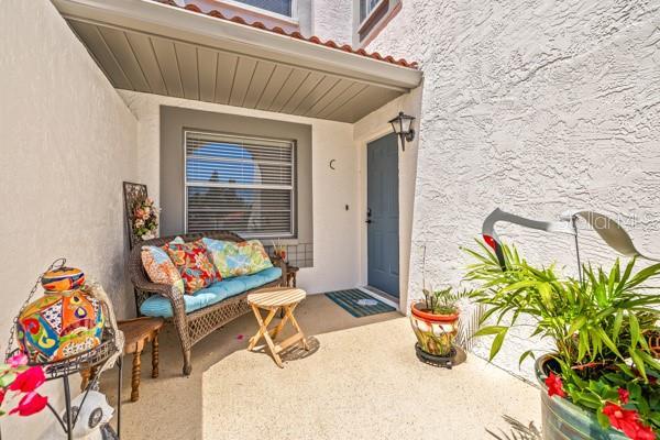 Picture of 476 Santa Cruz Place Ne Unit C, St Petersburg FL 33703