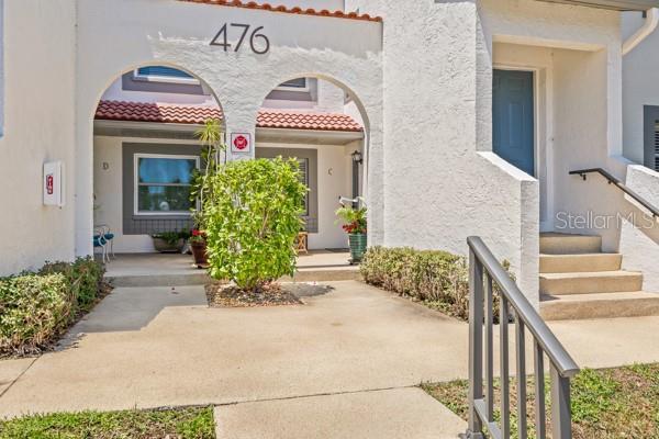 Picture of 476 Santa Cruz Place Ne Unit C, St Petersburg FL 33703