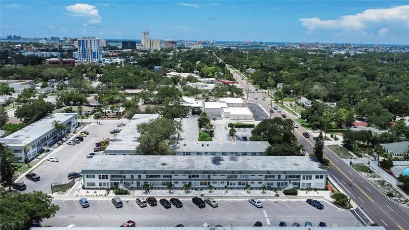 Picture of 1221 Drew Street Unit B17, Clearwater FL 33755