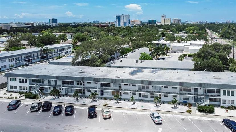 Picture of 1221 Drew Street Unit B17, Clearwater FL 33755