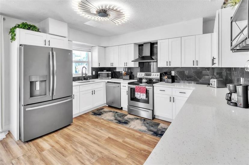 Picture of 7530 85Th Lane, Seminole FL 33777