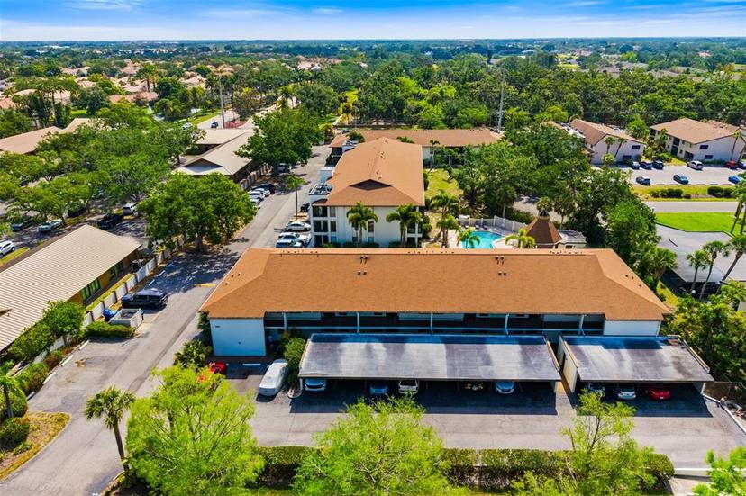 Picture of 7201 Curtiss Avenue Unit 2D, Sarasota FL 34231