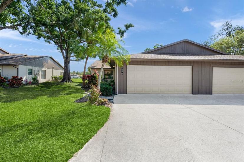 Picture of 314 Oak Hill Way Unit 24, Sarasota FL 34232