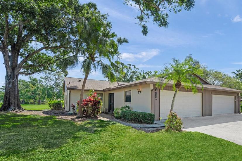 Picture of 314 Oak Hill Way Unit 24, Sarasota FL 34232
