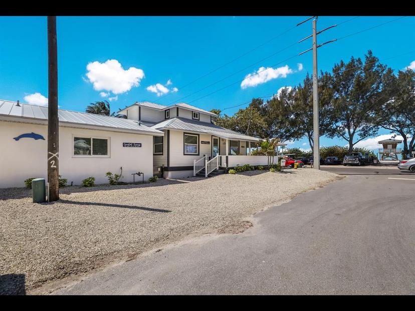 Picture of 601 Gulf Drive S, Bradenton Beach FL 34217