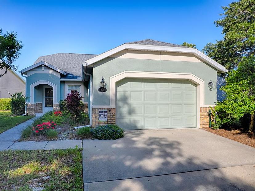Picture of 307 Stonington Way, Deland FL 32724