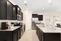 Picture of 8024 Oak Shadow Court, Davenport, FL 33837