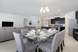 Picture of 8024 Oak Shadow Court, Davenport, FL 33837