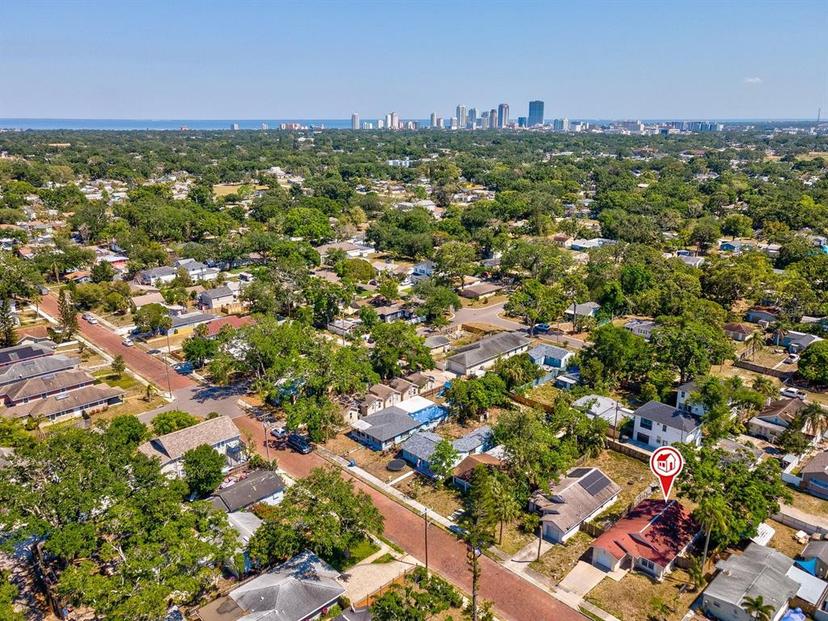 Picture of 2050 28Th Avenue N, St Petersburg FL 33713