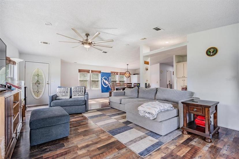 Picture of 7011 Tall Pine Road, Polk City FL 33868