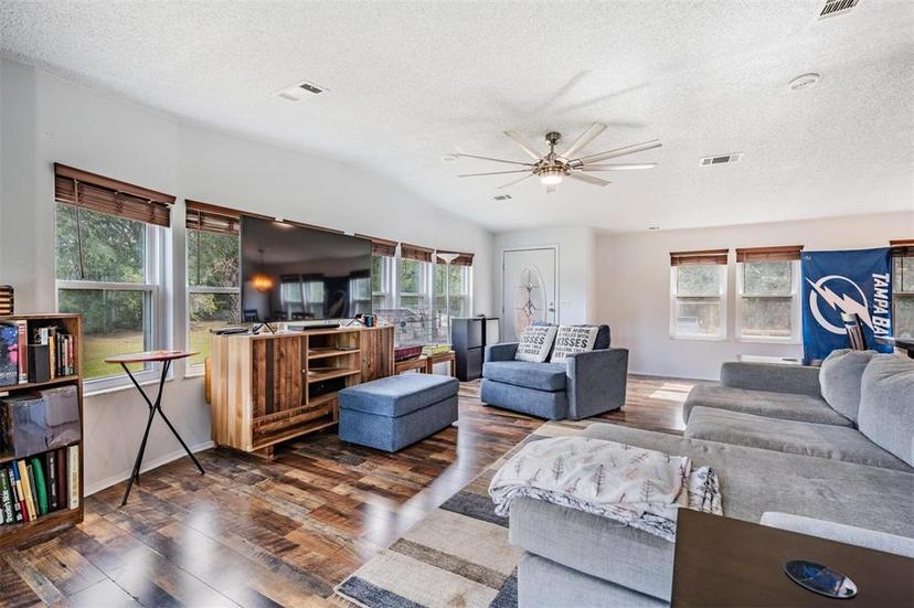 Picture of 7011 Tall Pine Road, Polk City FL 33868