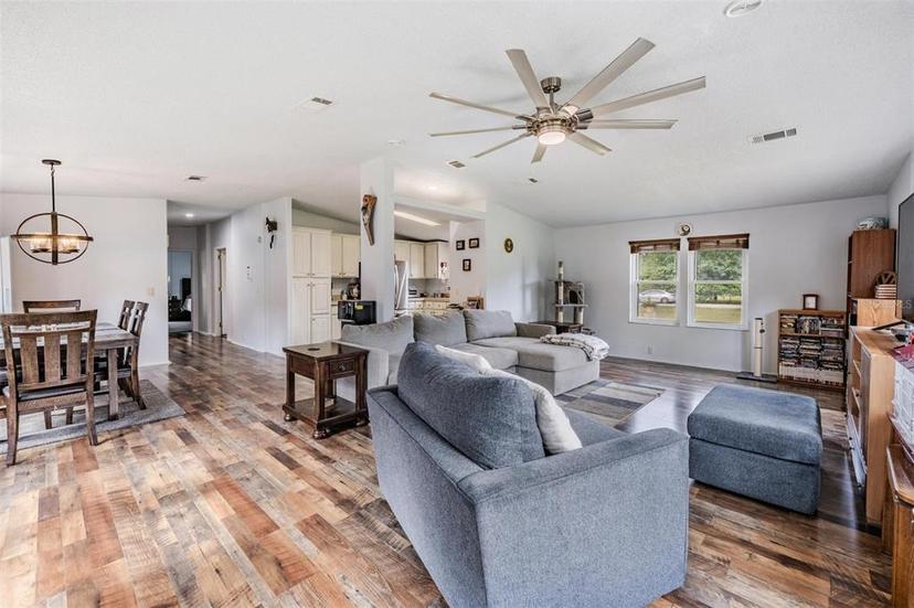Picture of 7011 Tall Pine Road, Polk City FL 33868