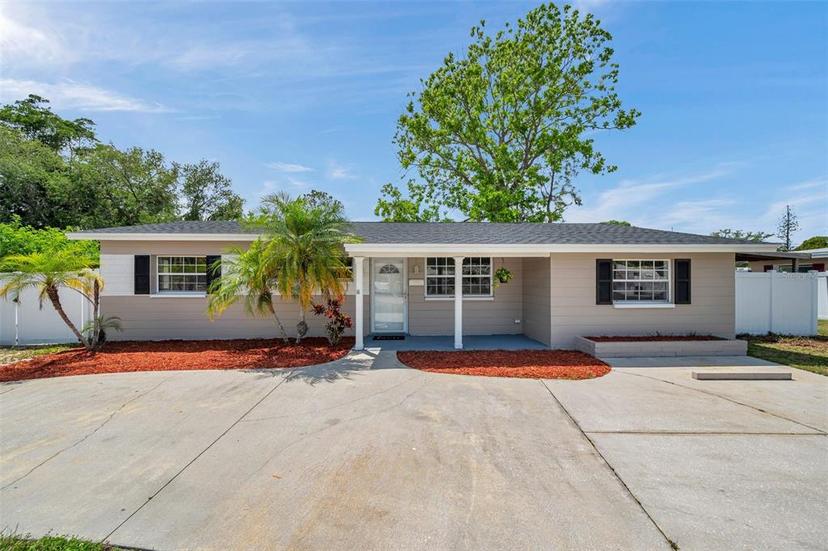 Picture of 5660 Hobson Street Ne, St Petersburg FL 33703