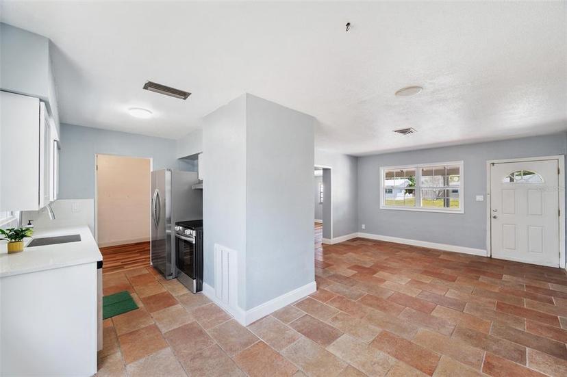 Picture of 5660 Hobson Street Ne, St Petersburg FL 33703